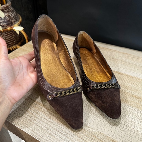 Vintage Talbots Brown Suede Chain Pointed Toe Mary Jane Flats Women’s 7.5 - Picture 1 of 13